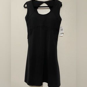 Peace and Pearl Medium Navy Dress. Excellent Condition, brand new with Tags